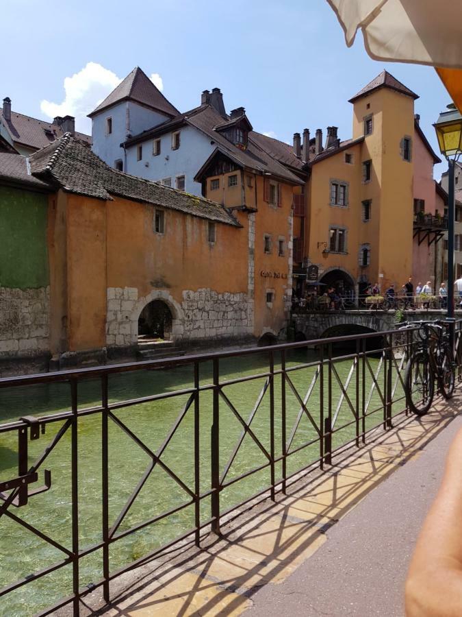 Lodges Du Canal St-Dominique Анси Екстериор снимка